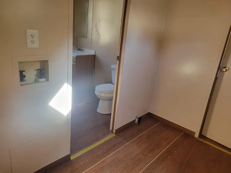 1720 NW 38th Ave #151 — Photo 7