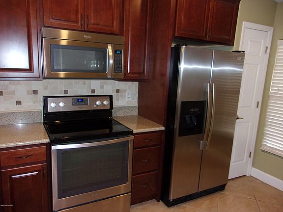 4th image of 460 Margie Dr #460