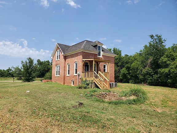 5th image of 1901 E University Ave