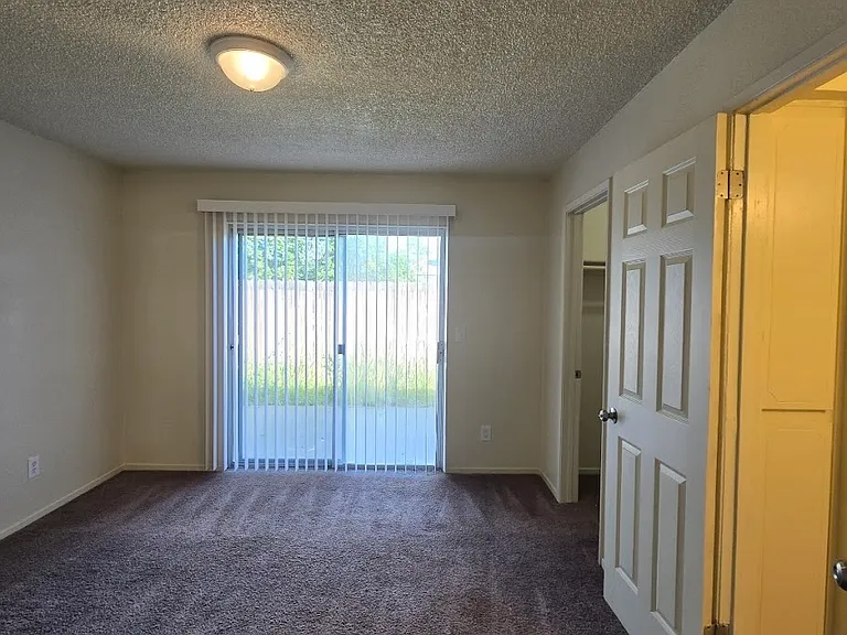 1414 W Clinton Ave #105 — Photo 5