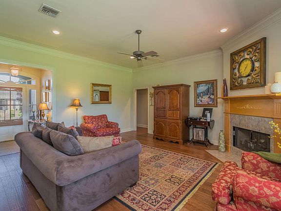3rd image of 126 Cornish Pl
