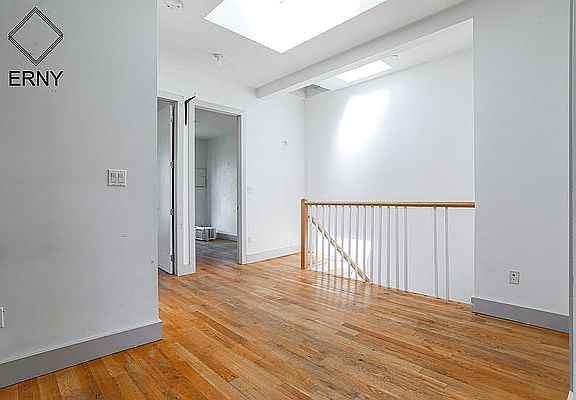 4th image of 183 Hart St #3I
