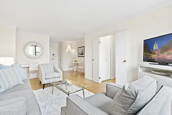 Sold by Corcoran | media 21