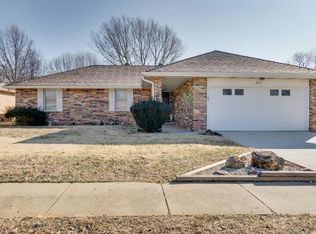 2014 S Thelma Ave, Springfield, MO 65807