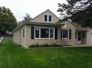 1916 Kelly Ave, Crest Hill, IL 60403