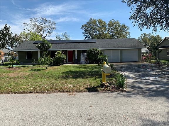 2nd image of 6406 Calusa Dr