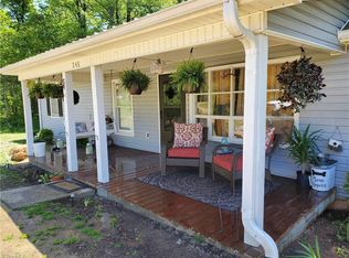 248 Amos Ln, Mount Airy, NC 27030