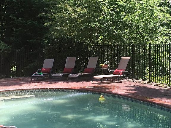 2nd image of 484 Stillwaters Dr SW