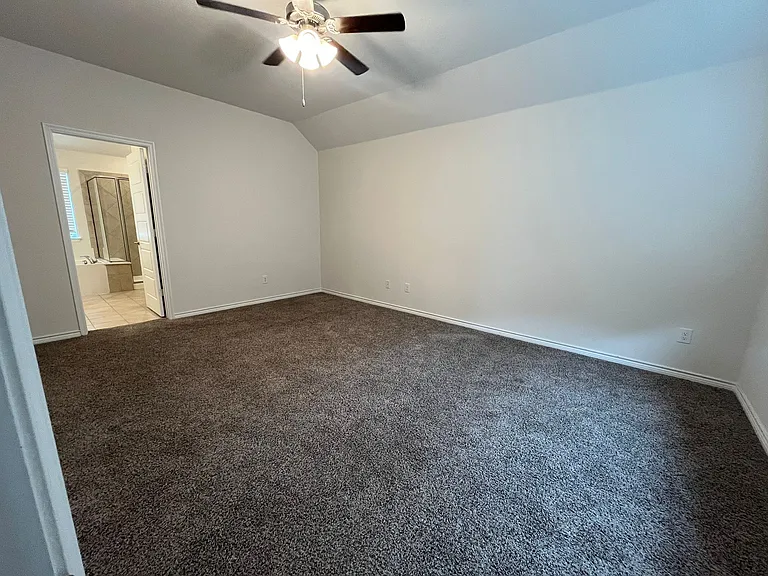 1601 Princeton Dr — Photo 12