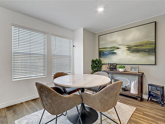 4th image of 129 Campbelltown Ave