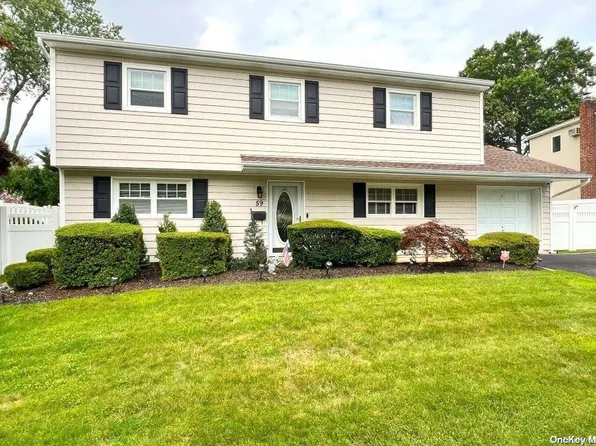 59 Crescent Drive, Old Bethpage, NY 11804