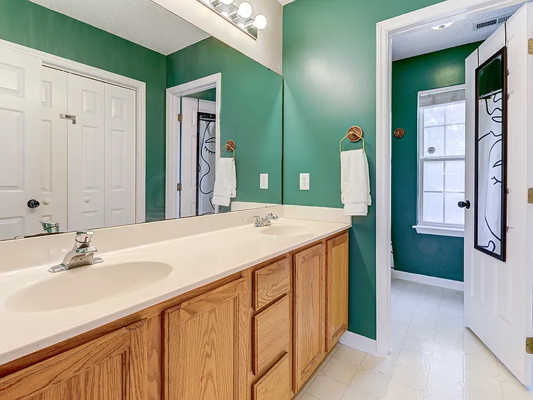 201 Adele Ct — Photo 12