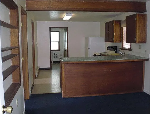 2 bed, 800 sqft, $1,200 — Photo 3