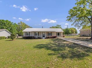 396 Lakeview Dr, Defuniak Springs, FL 32433