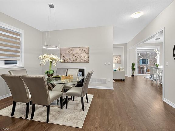 5th image of 67 Starfire Cres