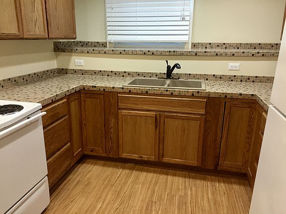 3rd image of 600 NE Maiden Ln #7