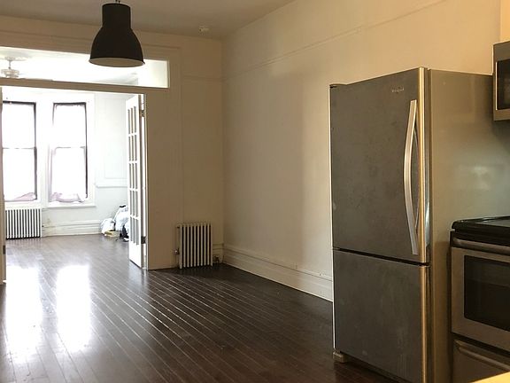 3rd image of 620 Park Pl #3F