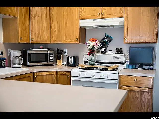 1545 Talon Dr #1545 — Photo 3