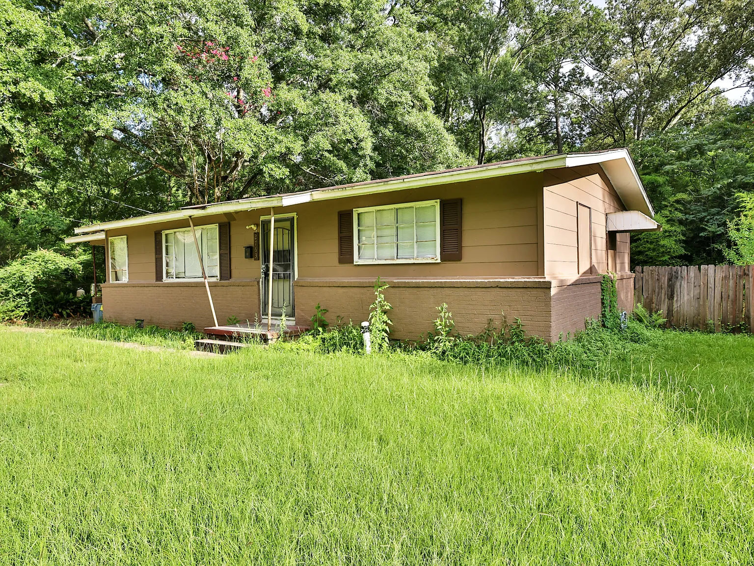 2763 Emerald Dr - 1 — Photo 2