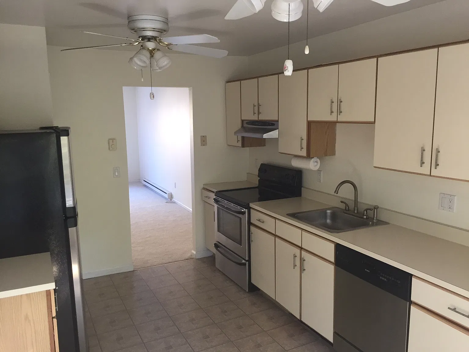 8 Oakwood Ave — Photo 4