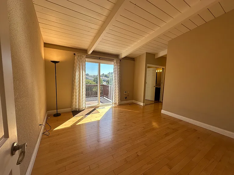 2350 Rosewood Dr — Photo 17