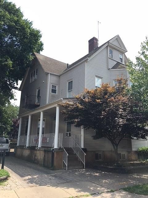 2nd image of 12 Remsen Ave