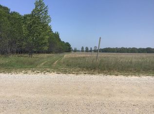 12228 N Kehl Rd, Northport, MI 49670