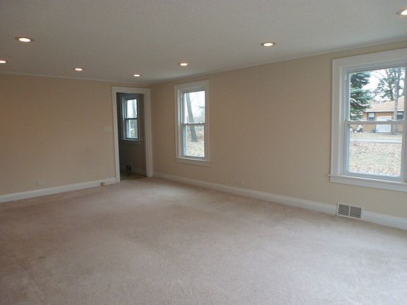 5th image of 105 N Martin Ave