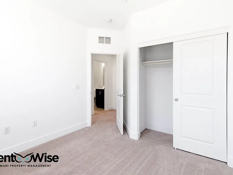 29384 Hub Ln — Photo 27