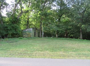 Raines Rd, Siloam springs, AR 72761