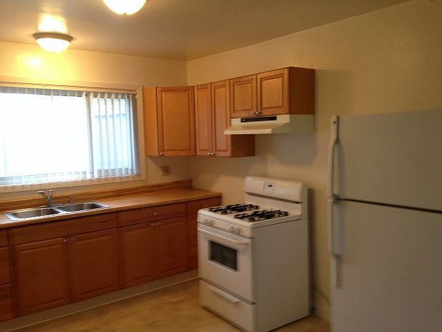 2nd image of 780 Green Ave