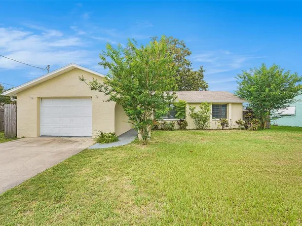 8524 Winterhaven Dr, Hudson, FL 34667