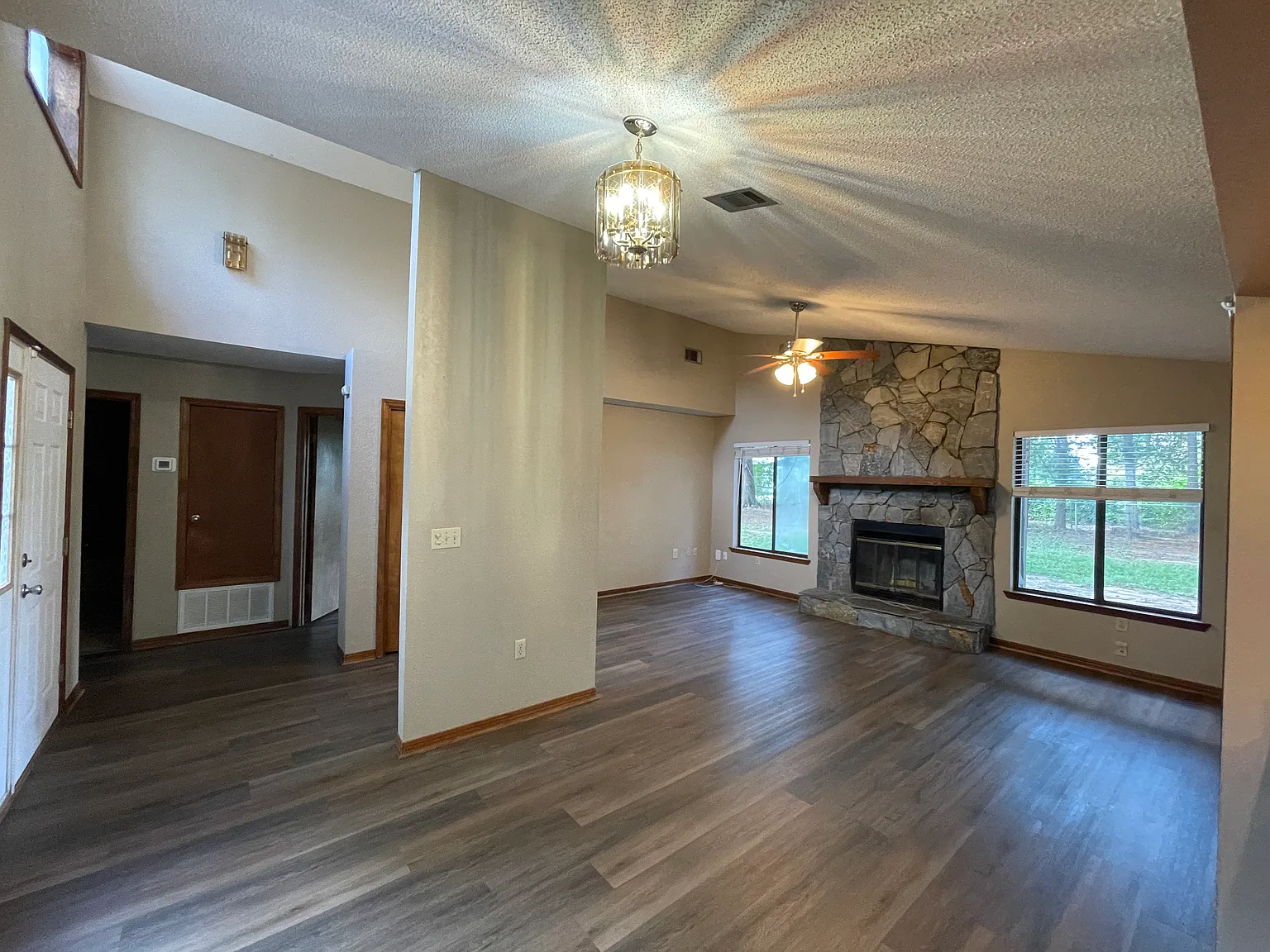 3 bed, 1288 sqft, $1,250 — Photo 4