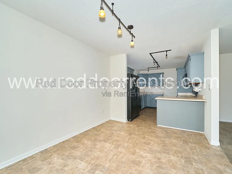 127 Broadmoor Bnd — Photo 8