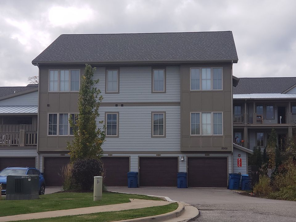 1st image of 2005 Celadon Dr NE #1