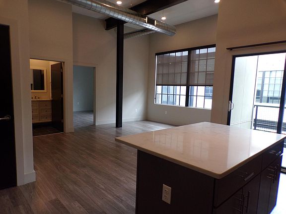 3rd image of 1910 Washington Ave APT 109