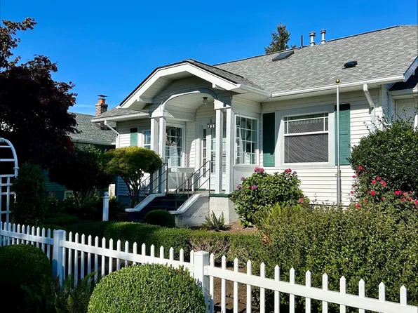 700 Liberty St, Lynden, WA 98264