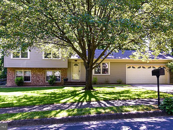 3rd image of 11969 Dolly Madison Cir