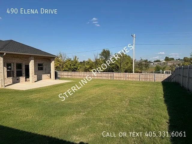 490 Elena Dr — Photo 36