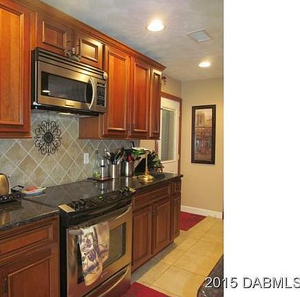 2nd image of 215 Country Circle Dr E