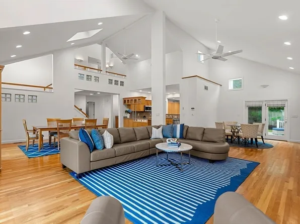 53 Gerald Rd, Marblehead, MA 01945