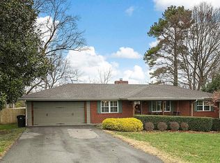 7015 NW Rockingham Dr, Knoxville, TN 37909