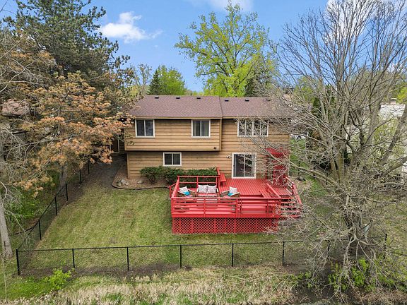 3rd image of 2532 83rd Ave N