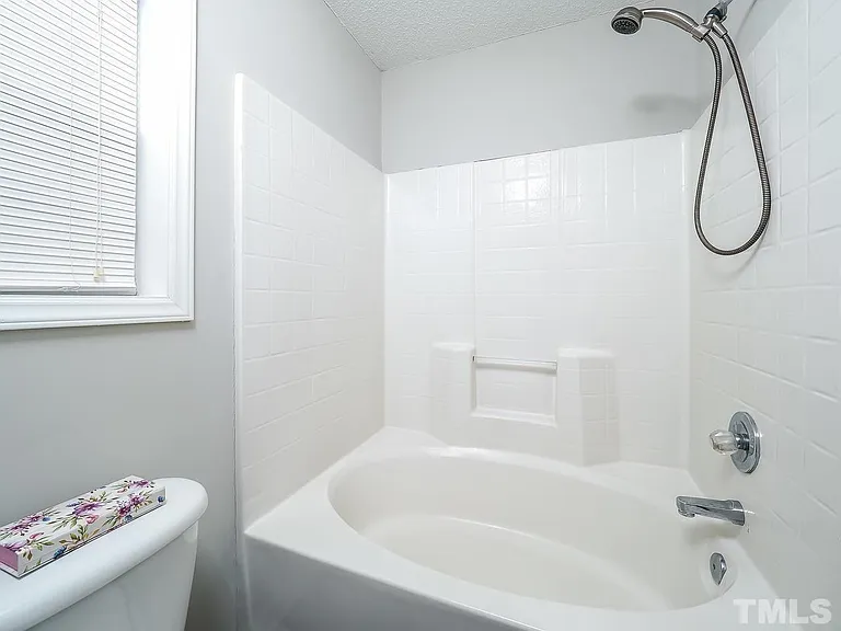 5117 Parkerwood Dr — Photo 19