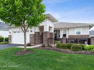 2819 Melrose Ln, Naperville, IL 60564