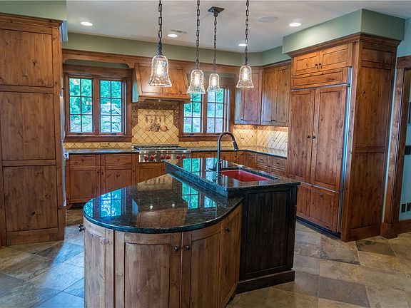 5th image of 91 The Cliffs Pkwy