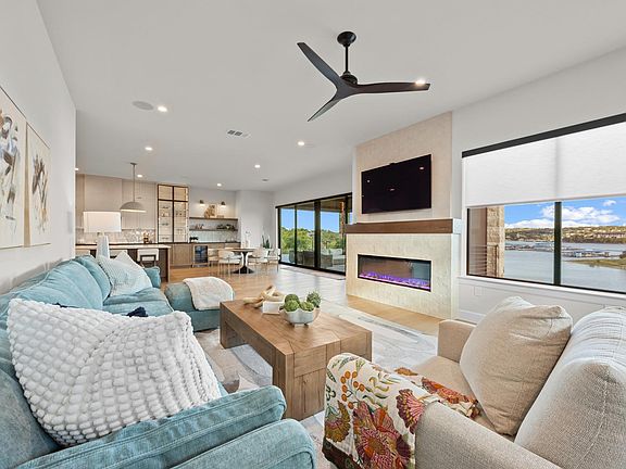 3rd image of 347 Venture Blvd S