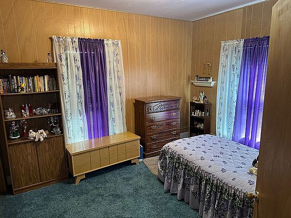 2nd image of 109 N James St