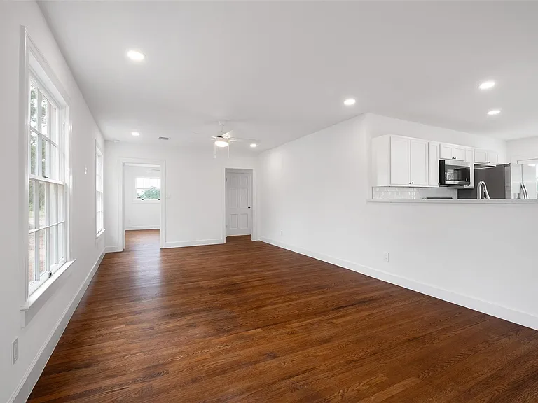 247 Foothill Rd — Photo 4
