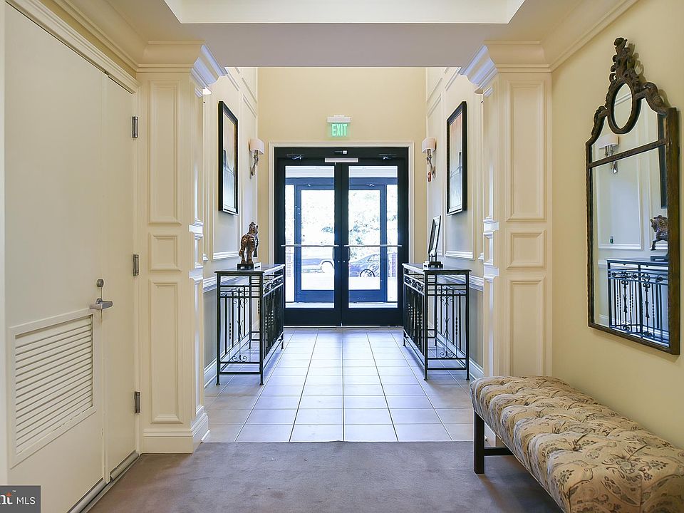 1st image of 320 S West St APT 209